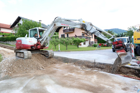 CERKNICA ŠERCERJEVA ULICA obnova 04 FOTO LJUBO VUKELIČ